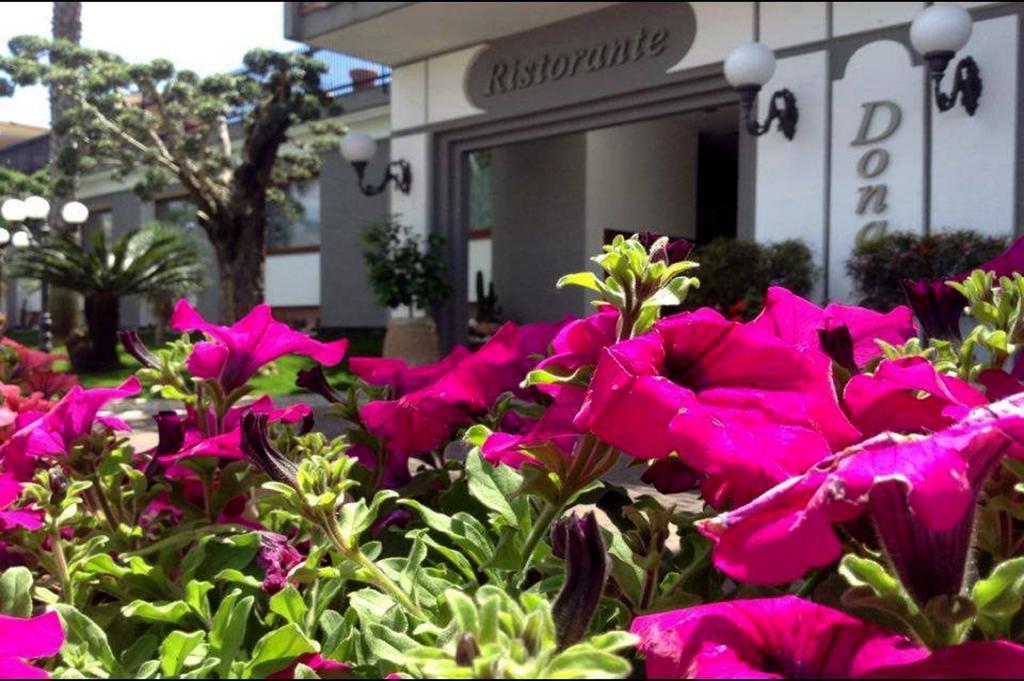 Hotel Ristorante Donato Calvizzano Exterior photo